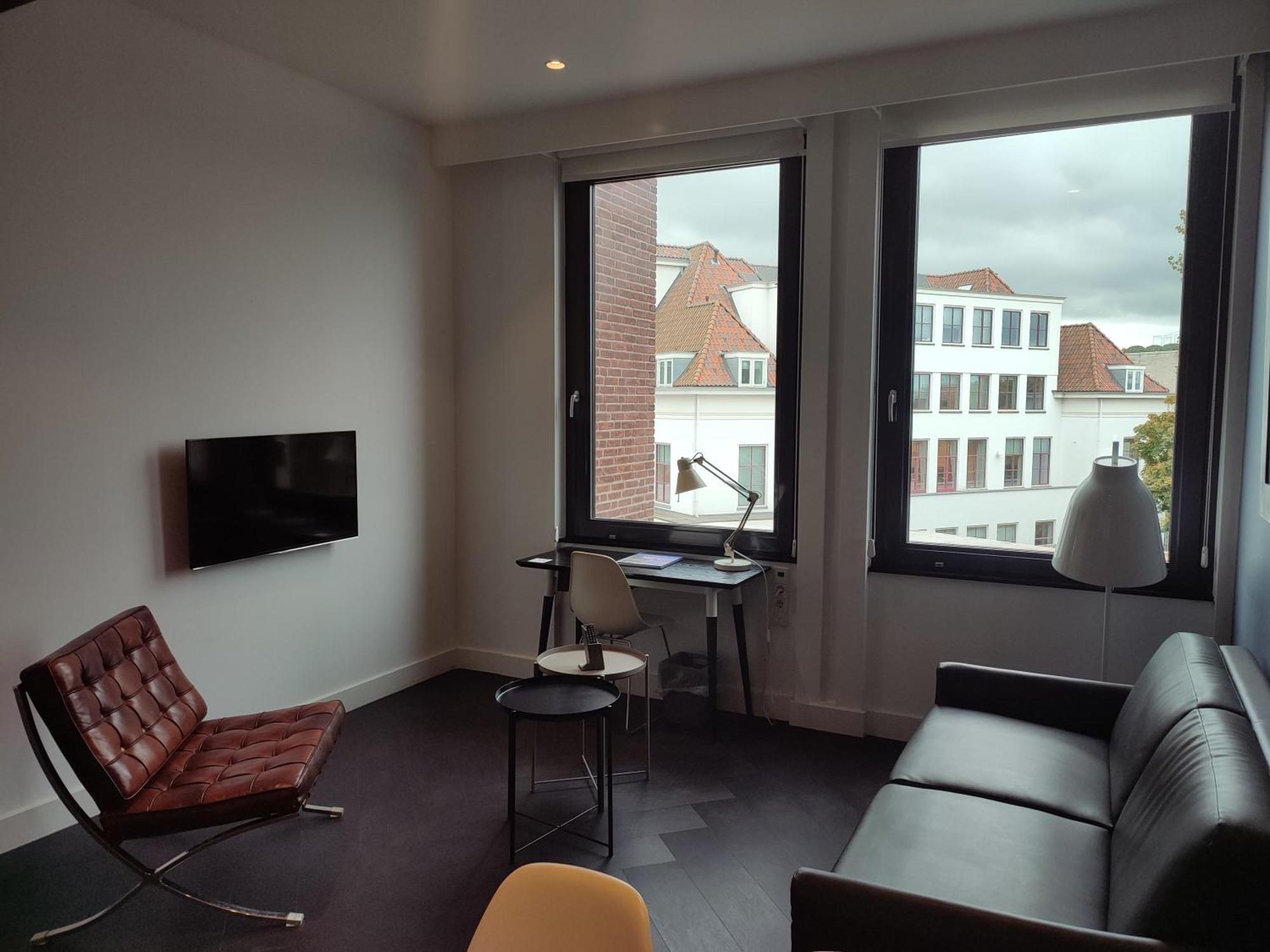 B-Aparthotel Kennedy Den Haag Bagian luar foto