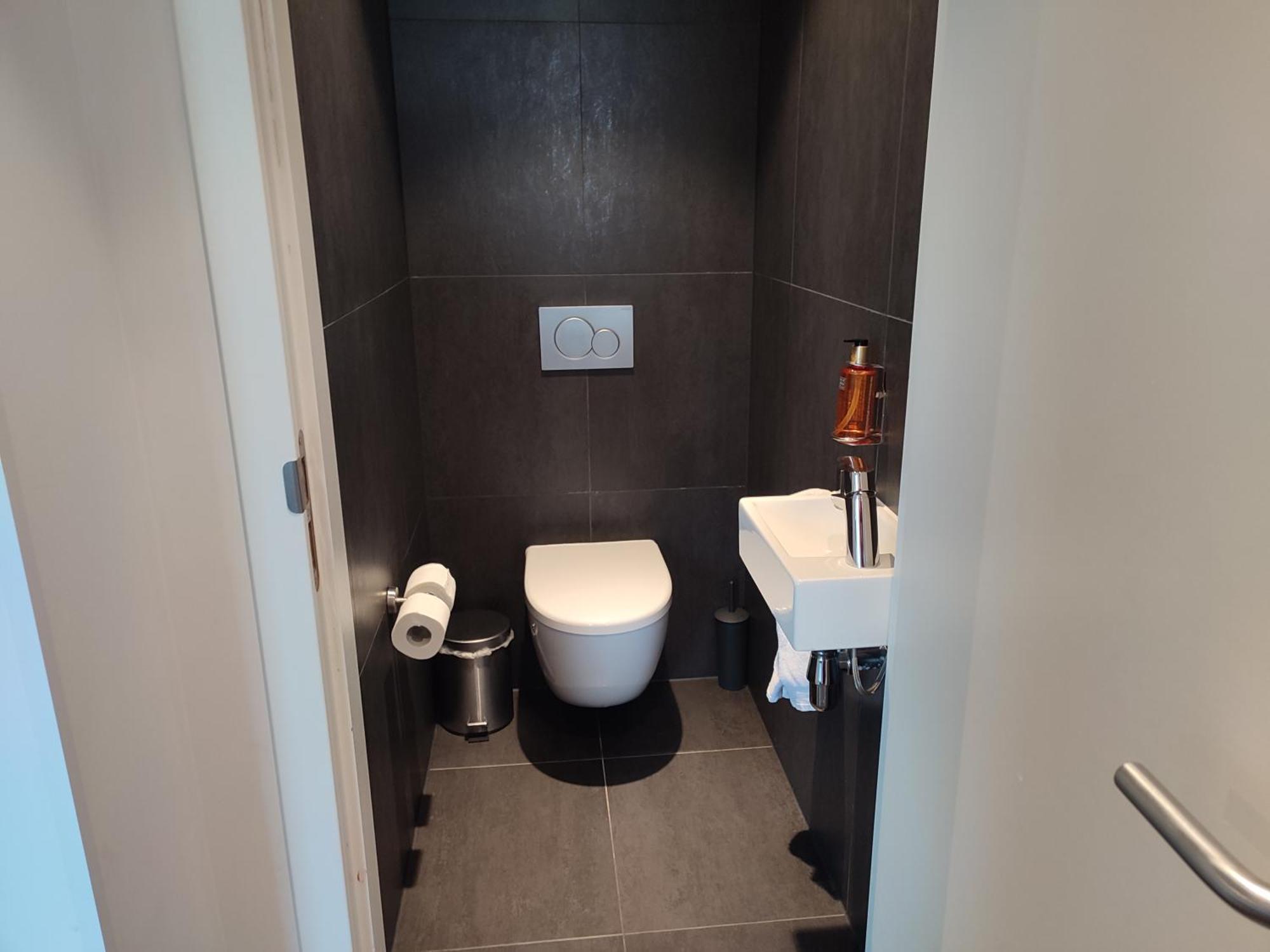 B-Aparthotel Kennedy Den Haag Bagian luar foto