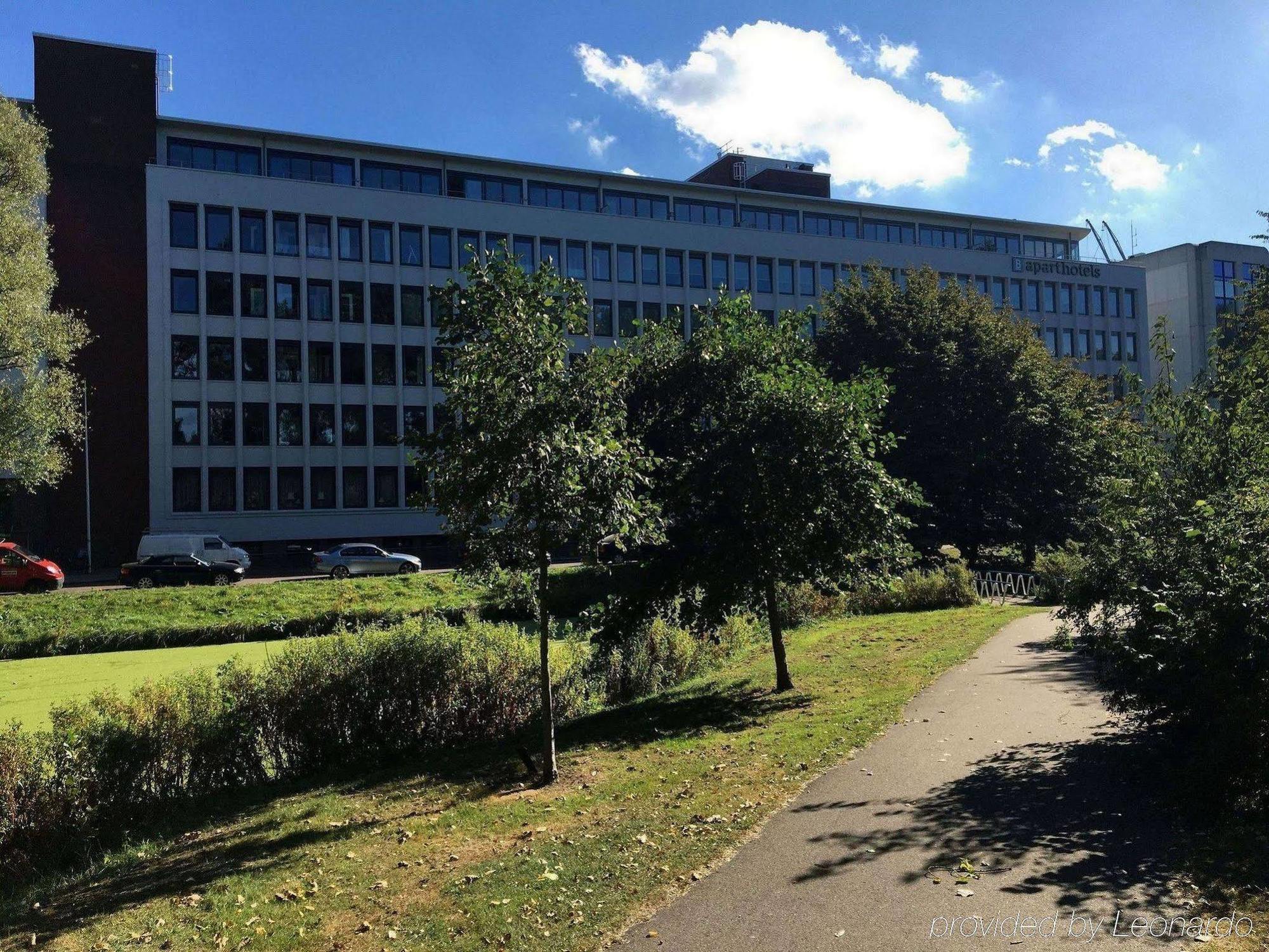 B-Aparthotel Kennedy Den Haag Bagian luar foto